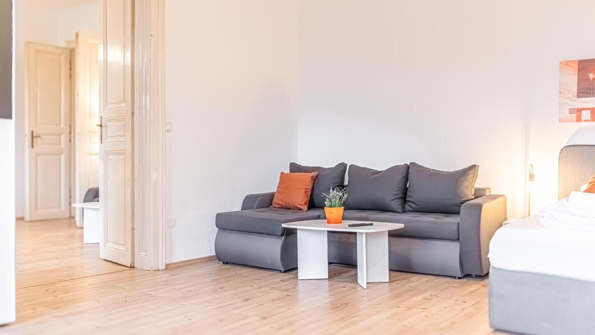 Appartement Attractive 2br Near Akh Ideal For Longstays Vienne