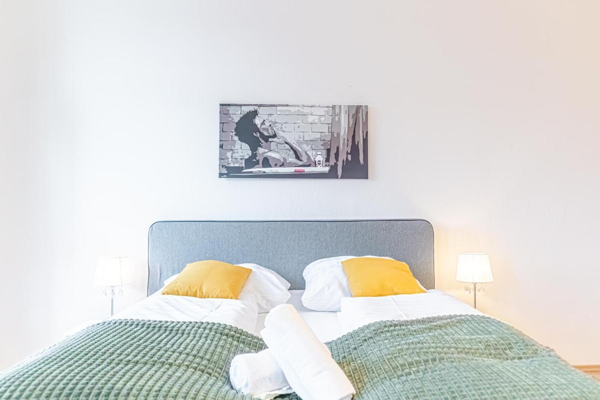 Apartamento Attractive 2br Near Akh Ideal For Longstays